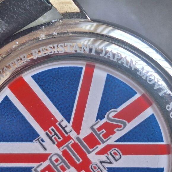 The Beatles Watch in wooden guitar case Apple Stainless Japan 9" Collectible - Picture 10 of 16